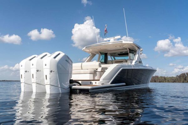 Mercury 600XL Verado FourStroke Cold Fusion White - Image 9
