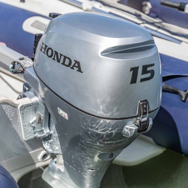 Honda BF15 Outboard Motor - Image 4